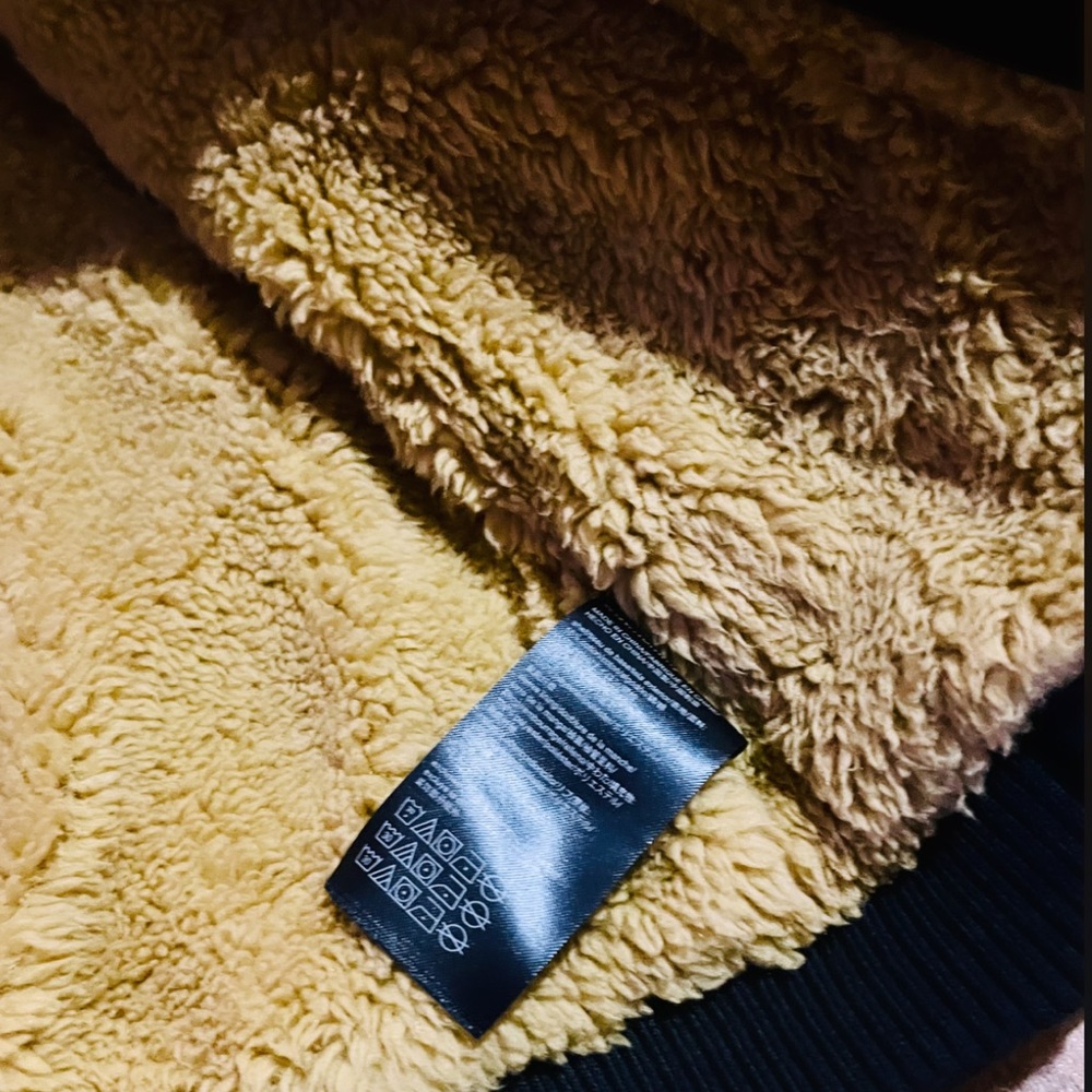 - Kids Coat - Picture 3 of 3
